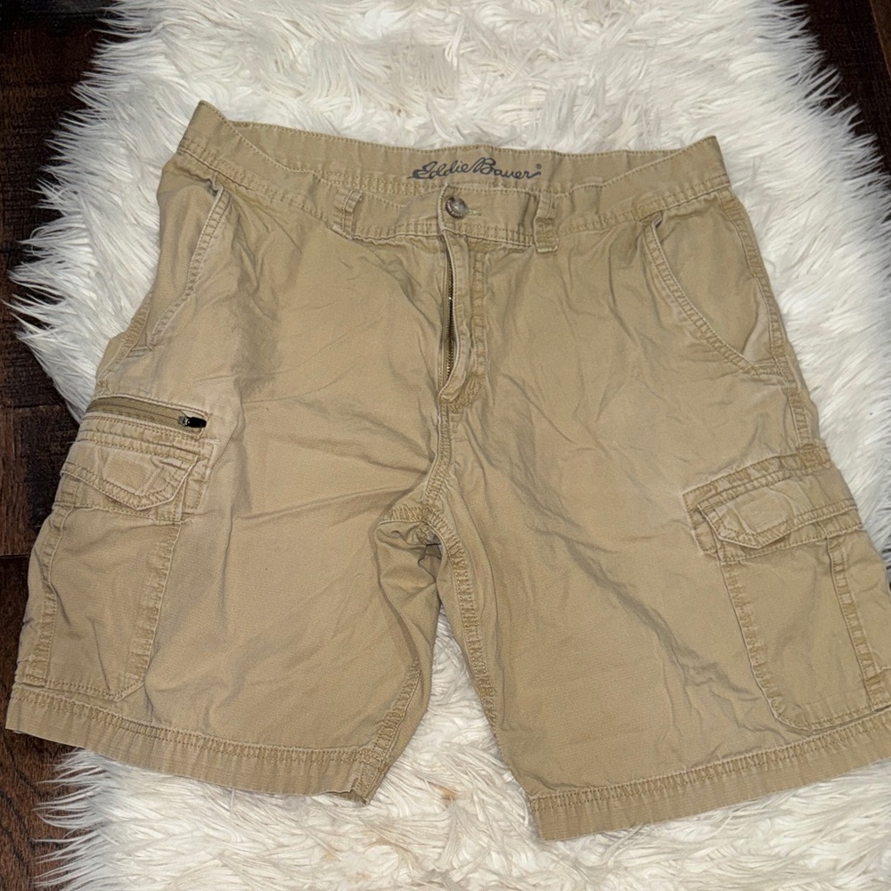 Eddie Bauer Tan Cargo Shorts with Pockets